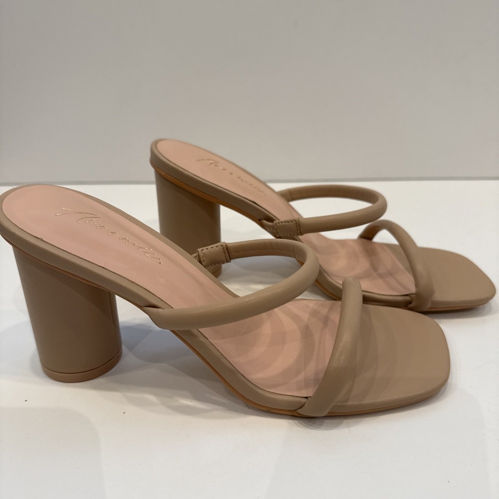 Arromic Women's Heeled Sandals Square Toe Two Strap Block Heels Beige Tan Size 7
